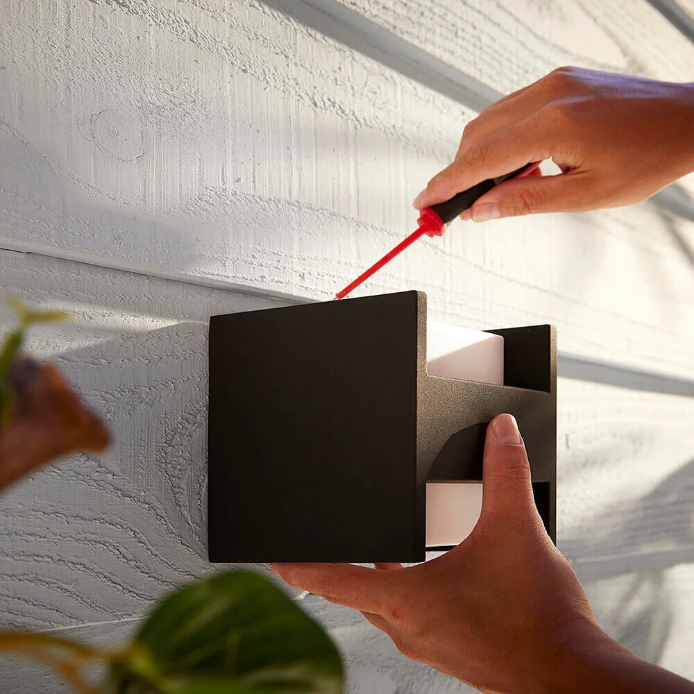 Fuzo 3 Aplique Exterior Square Hue White - Philips Hue 4 Fuzo 3 Aplique Exterior Square Hue White - Philips Hue - Imagen 4