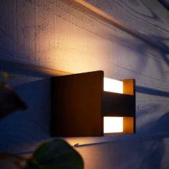 Fuzo 3 Aplique Exterior Square Hue White - Philips Hue 11 Fuzo 3 Aplique Exterior Square Hue White - Philips Hue -Ofertas Flos Tienda 8718696170618 fuzo 3 wall lantern square philips hue7