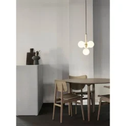 Miira 4 ChandelierLatón/Ópalo Blanco - Nuura 7 Miira 4 ChandelierLatón/Ópalo Blanco - Nuura -Ofertas Flos Tienda Nuura SS20 Miira 4 Brass Opal 2
